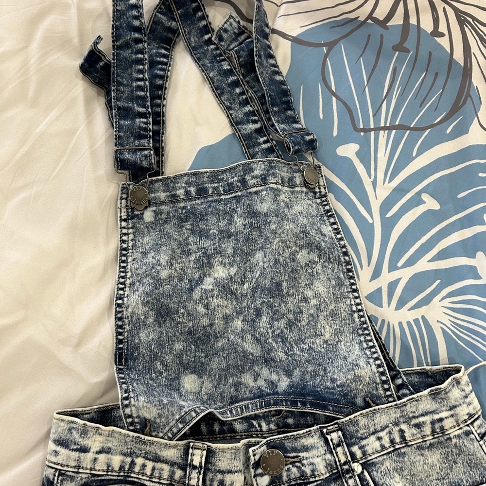 VIP JEANS • Blue Wash Overall Shorts • size M • - Picture 6 of 14